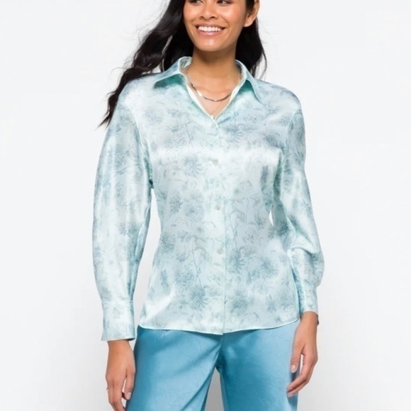 Vince Tops - VINCE Dahlia Floral Print Spread Collar Long Sleeve Silk Blouse in Mint Size M